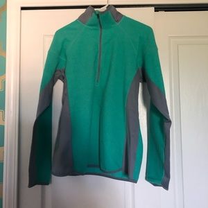 Colombia sportswear sweatshirt.